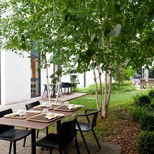 Апарт-отель Adagio Patio Confluence